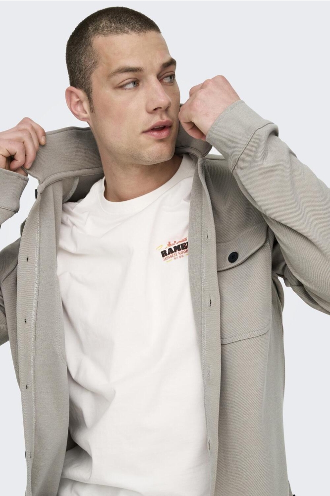 Only & Sons groene heren overhemd | Model vooraanzicht