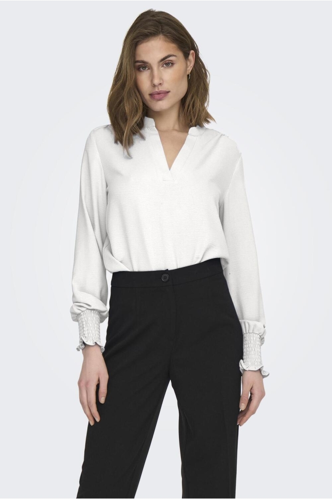 Only witte dames blouse | Model vooraanzicht
