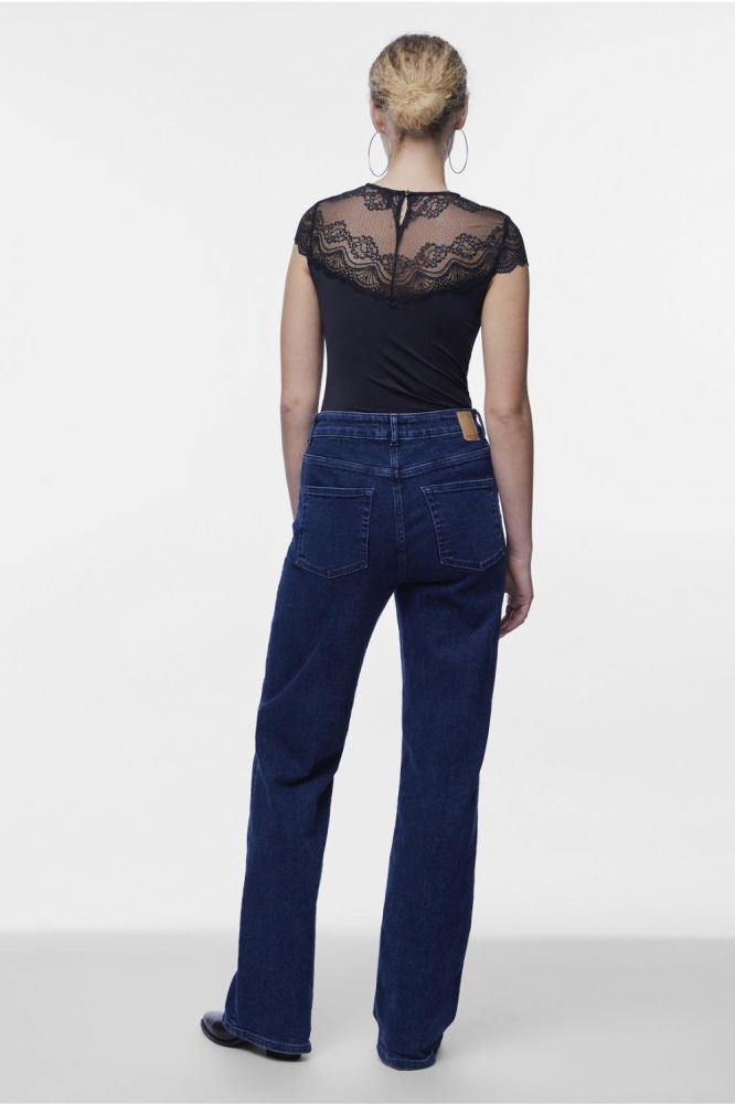 Pieces zwarte dames t-shirt | Model