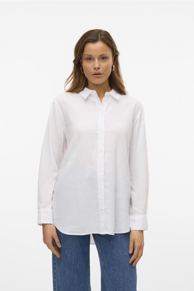 Vero Moda witte dames blouse | Model vooraanzicht