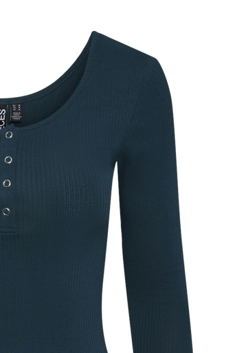 Pieces groene dames t-shirt | Close up