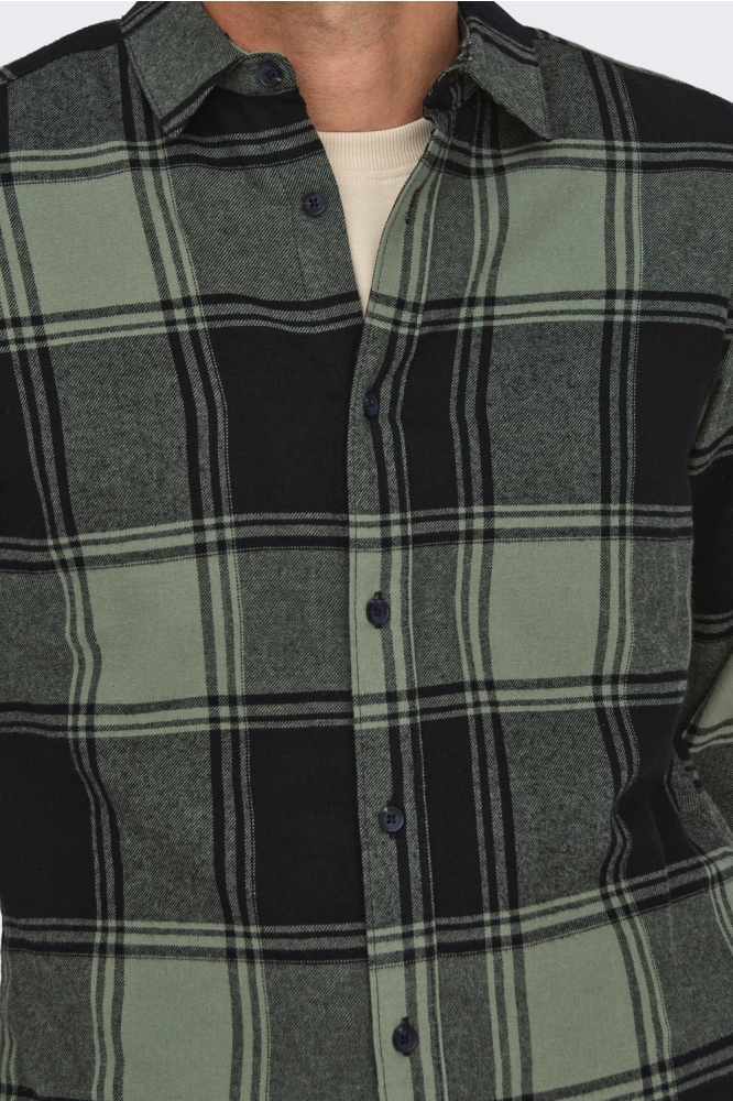 Only & Sons groene heren overhemd | Close up