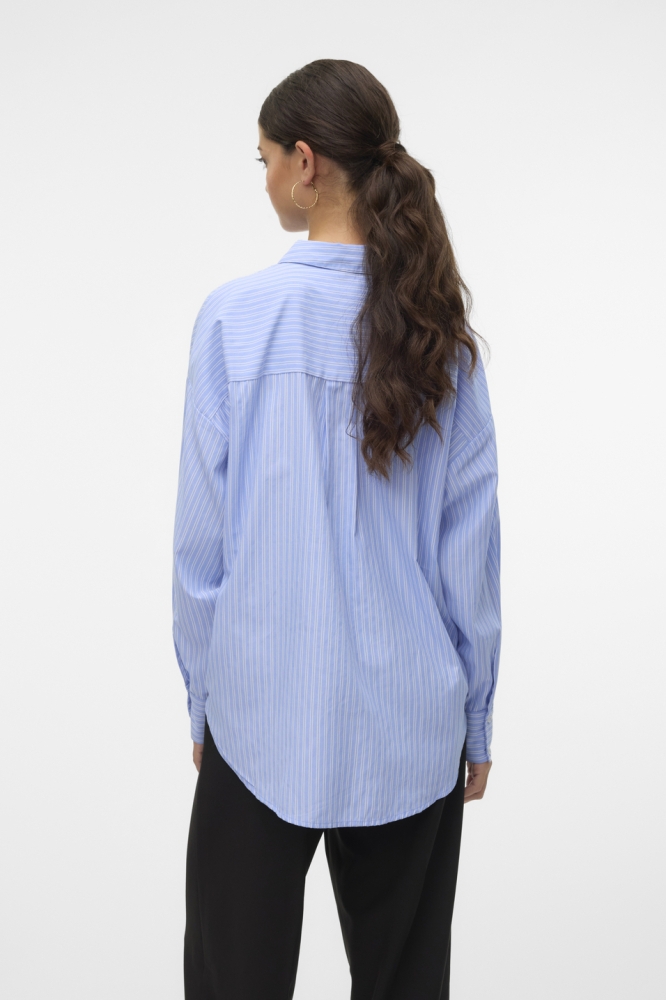 Vero Moda blauwe dames blouse | Model achteraanzicht