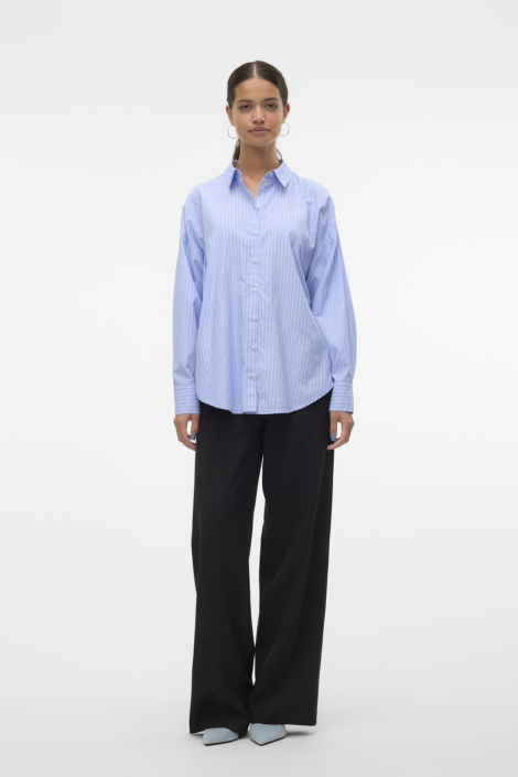 Vero Moda blauwe dames blouse | Model