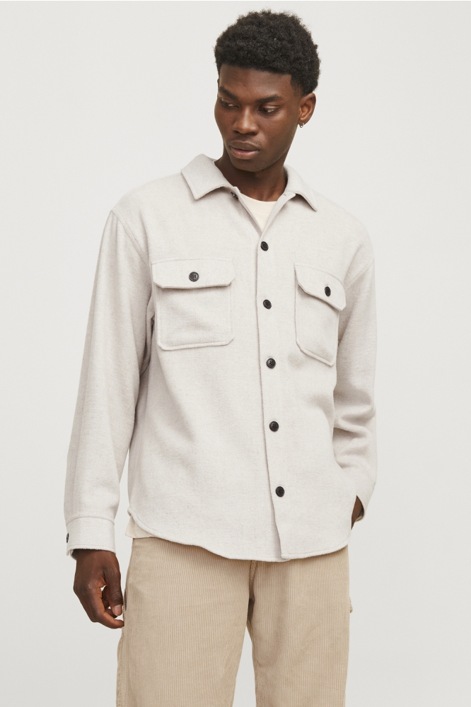 Jack & Jones beige heren overhemd | Model vooraanzicht