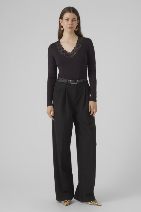 Vero Moda zwarte dames t-shirt | Model