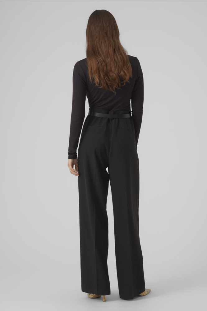 Vero Moda zwarte dames t-shirt | Model achteraanzicht