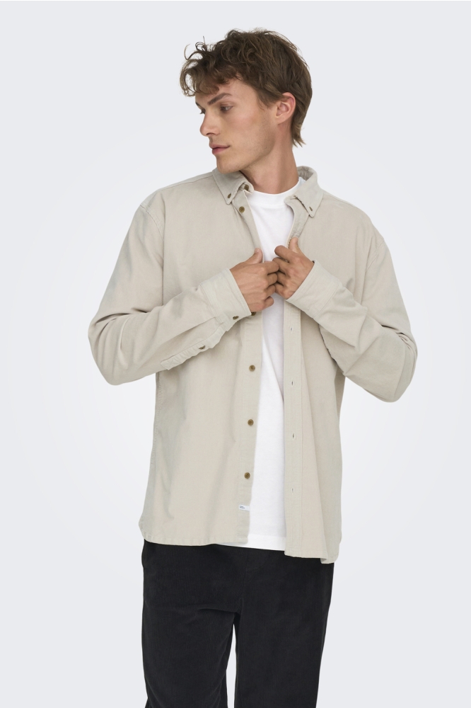 Only & Sons beige heren overhemd | Model vooraanzicht