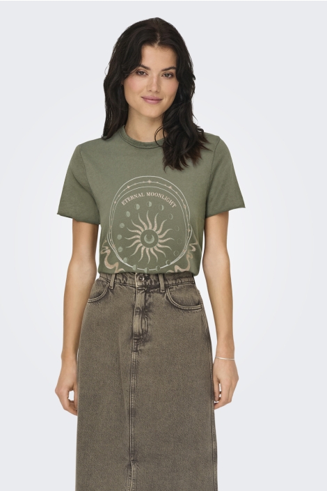 Only groene dames t-shirt | Model vooraanzicht