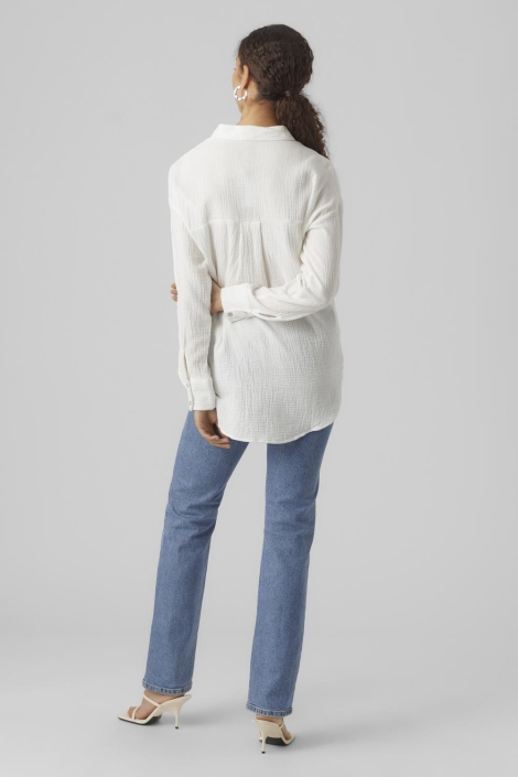 Vero Moda witte dames blouse | Model achteraanzicht