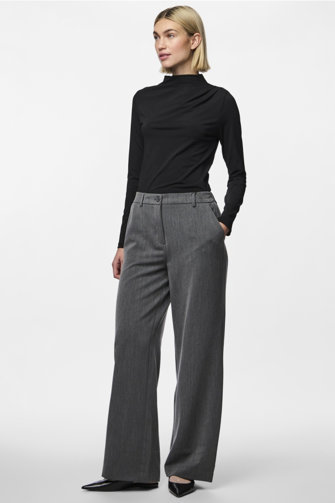 Pieces zwarte dames t-shirt | Model