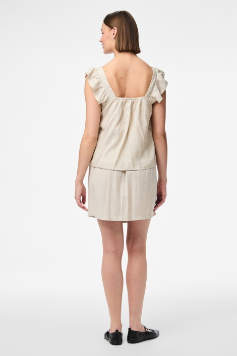 Pieces beige dames top | Model achteraanzicht
