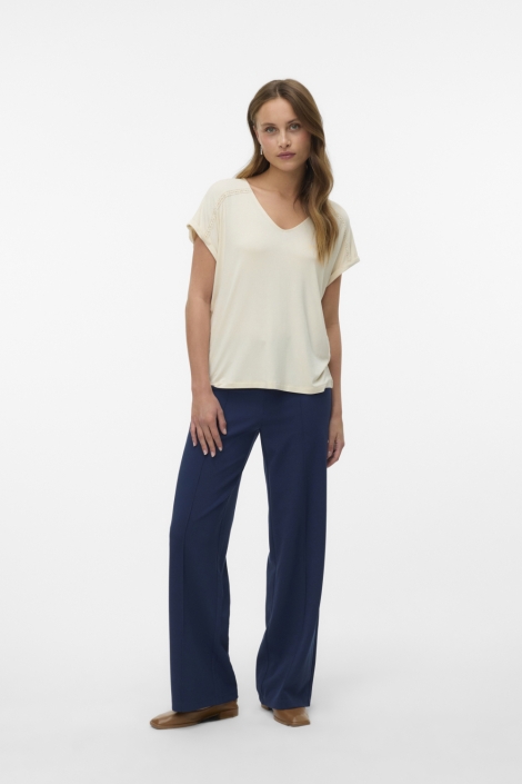Vero Moda beige dames t-shirt | Model vooraanzicht