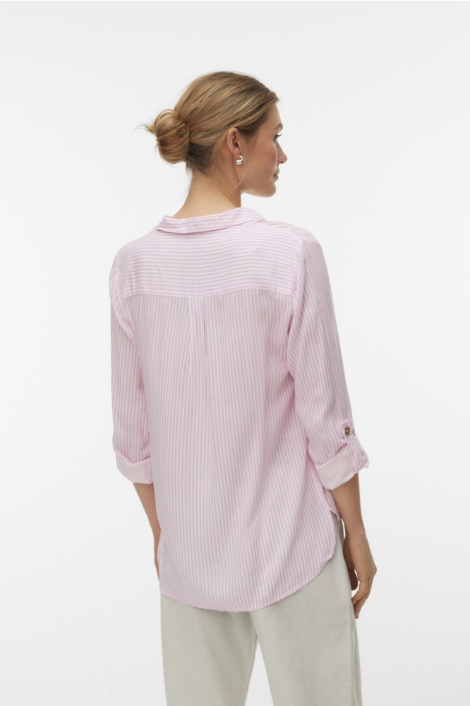 Vero Moda roze dames blouse | Model achteraanzicht