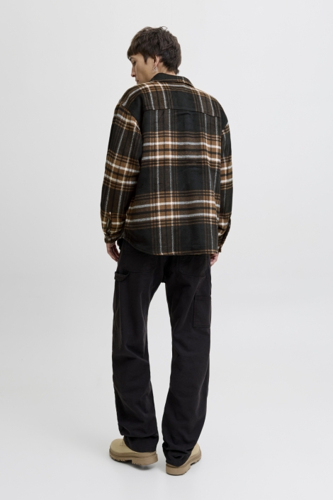 Jack & Jones camel heren overhemd | Model achteraanzicht