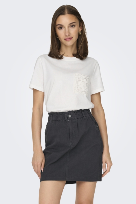 Jacqueline de Yong witte dames t-shirt | Model vooraanzicht