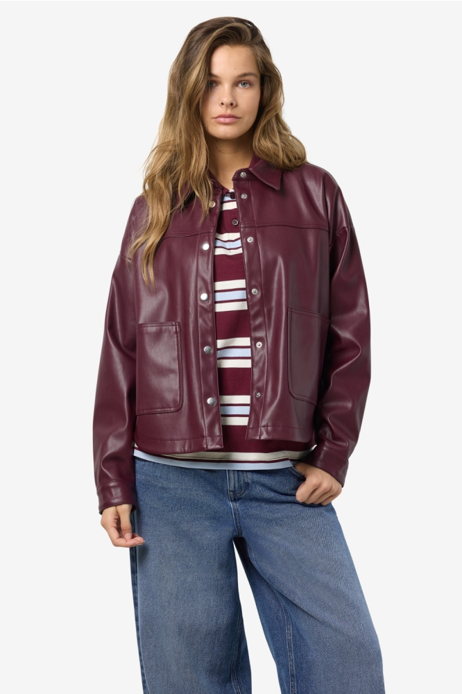 Noisy may bordeaux dames blouse | Model vooraanzicht