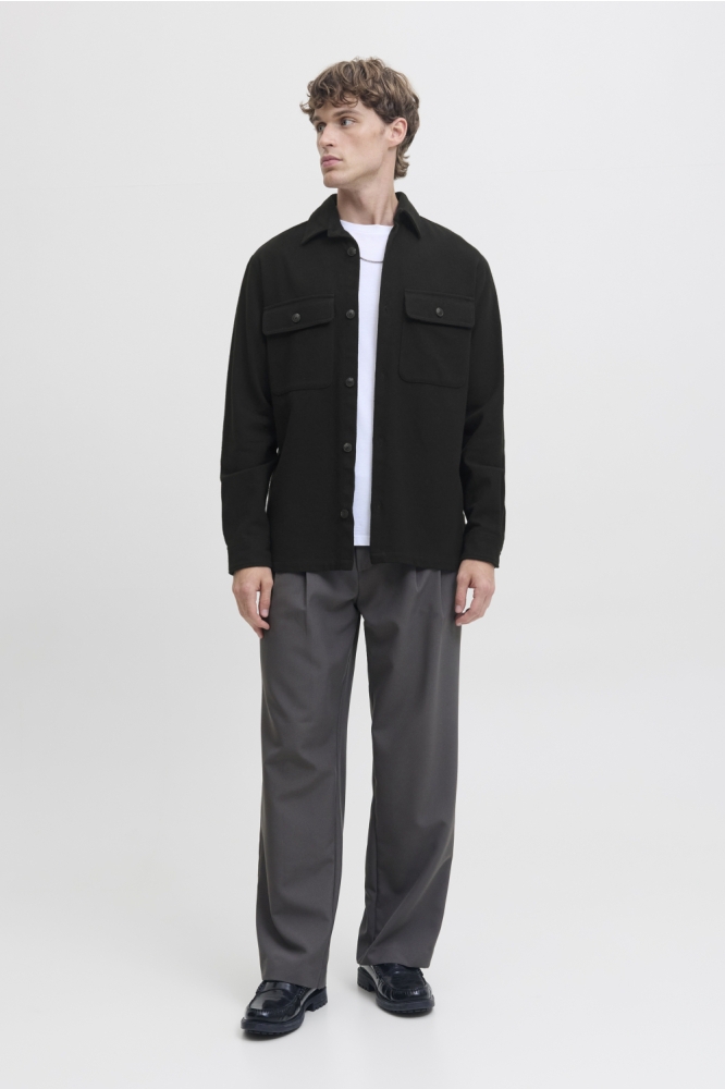 Jack & Jones zwarte heren overhemd | Model vooraanzicht