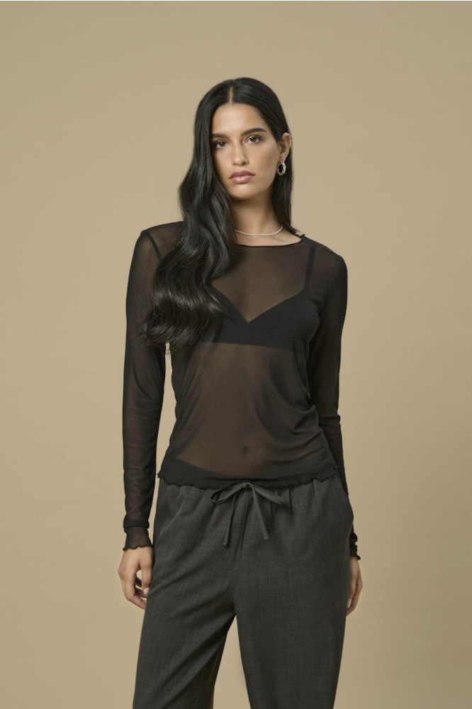 Jacqueline de Yong zwarte dames t-shirt | Model vooraanzicht