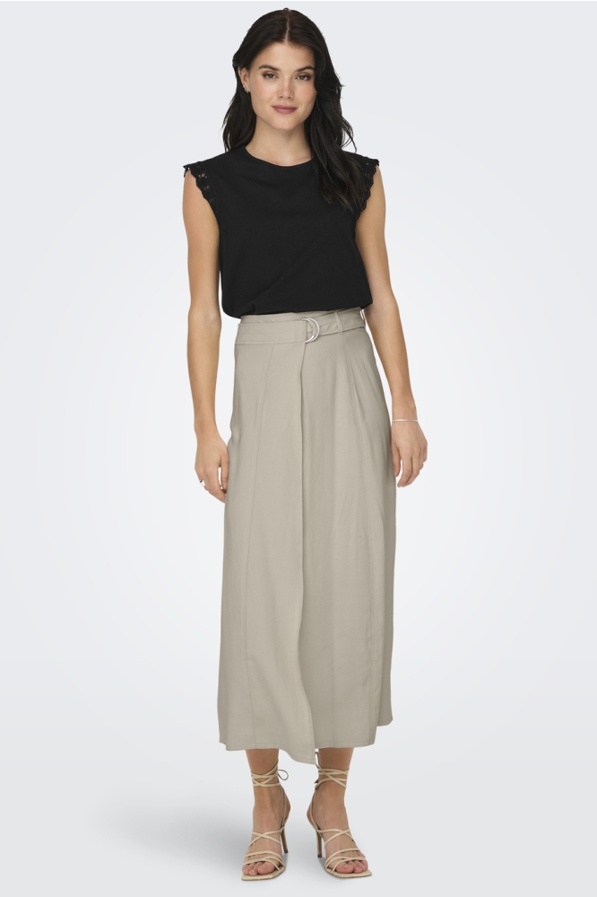 Jacqueline de Yong zwarte dames top | Model