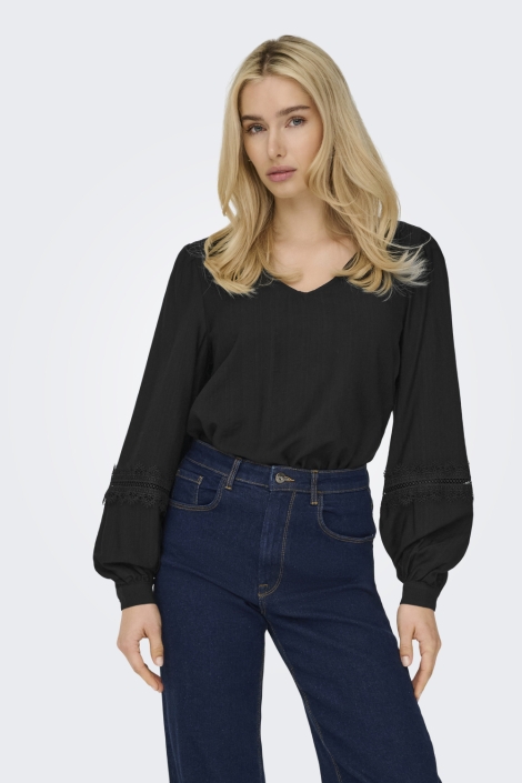 Jacqueline de Yong zwarte dames t-shirt | Model