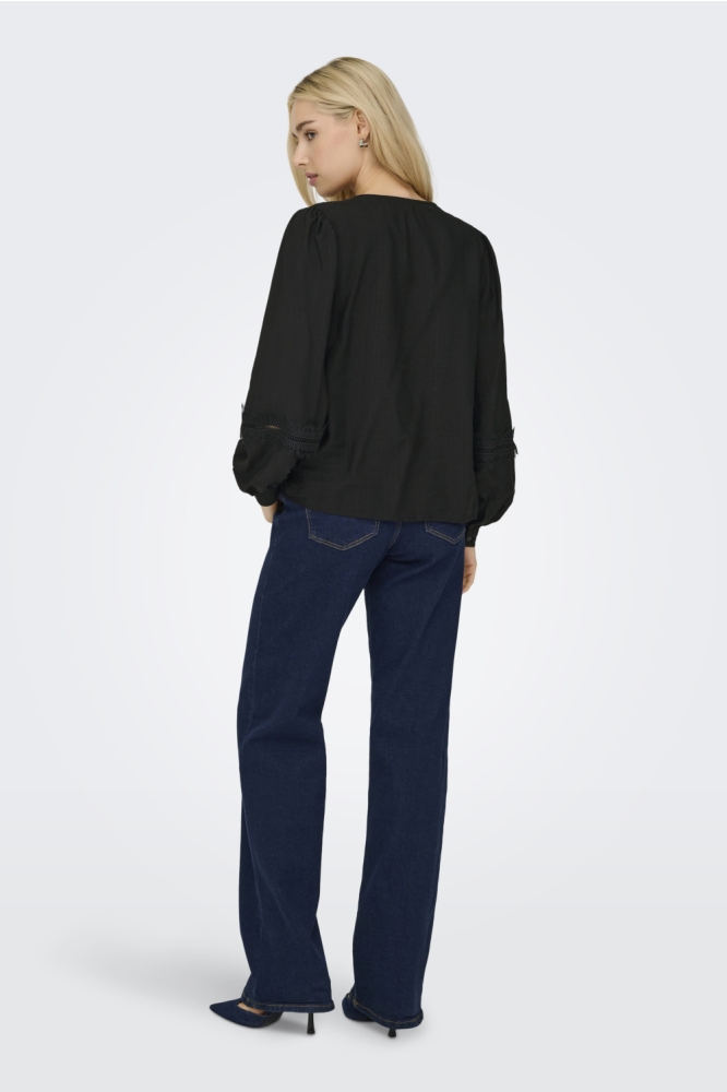 Jacqueline de Yong zwarte dames t-shirt | Model achteraanzicht