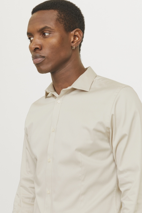 Jack & Jones beige heren overhemd | Model vooraanzicht