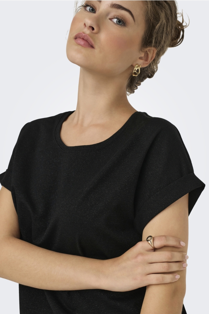 Only zwarte dames t-shirt | Close up