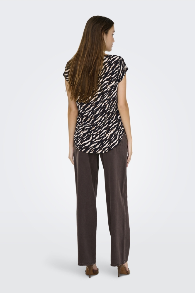 Only zwarte dames t-shirt | Model