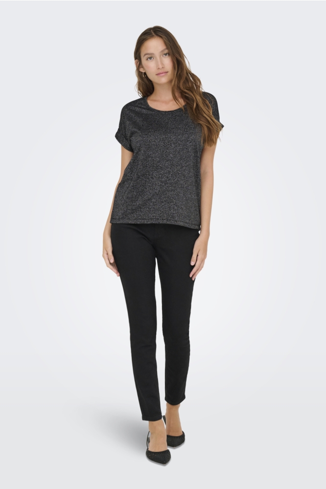 Only zwarte dames t-shirt | Model