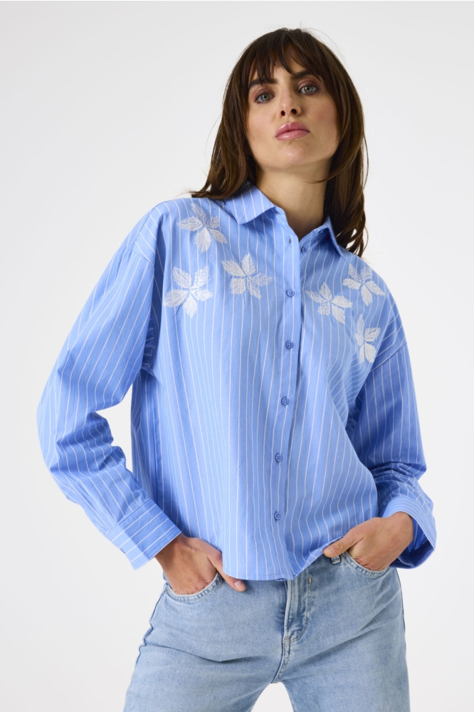 Garcia blauwe dames blouse | Model vooraanzicht