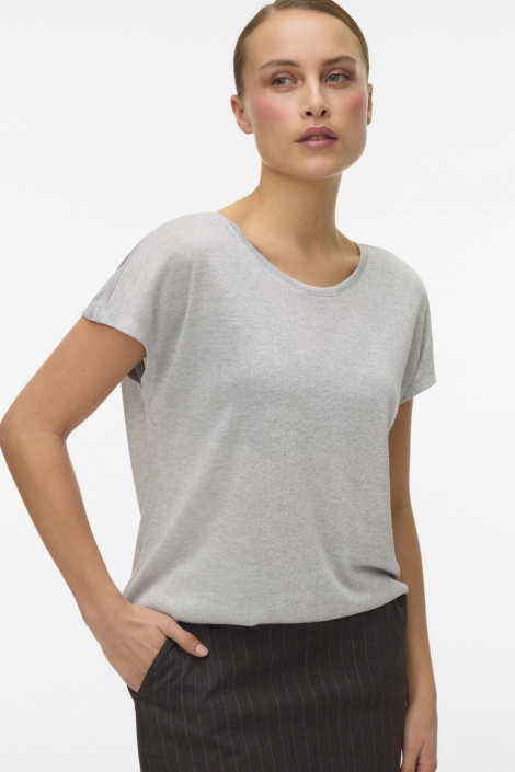 Vero Moda grijze dames t-shirt | Model vooraanzicht
