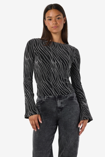 Noisy may NMGILLY L/S BOATNECK BELLSLEEVE TOP 27035465 BLACK/SILVER LUREX ZEBRA