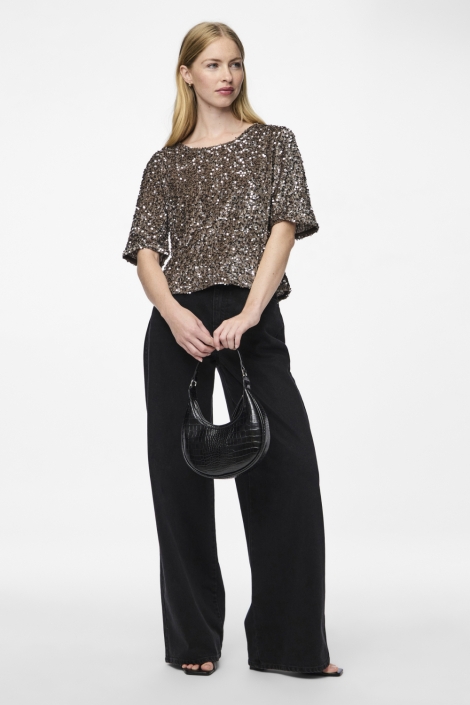 Pieces camel dames t-shirt | Model