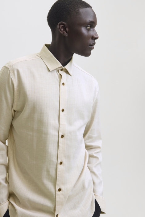 Jack & Jones beige heren overhemd | Model vooraanzicht