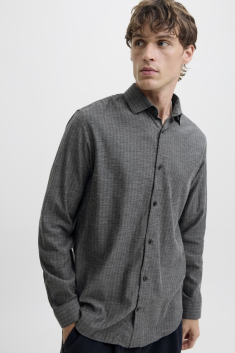 Jack & Jones zwarte heren overhemd | Model vooraanzicht