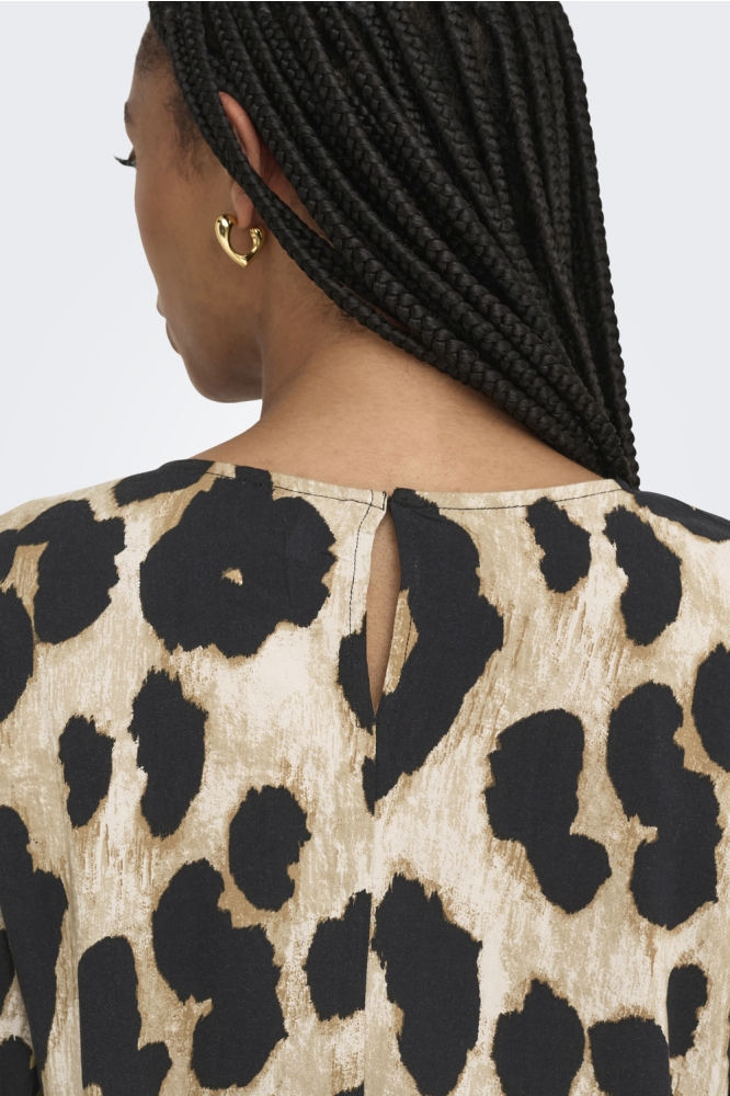 Only bruine dames t-shirt | Close up