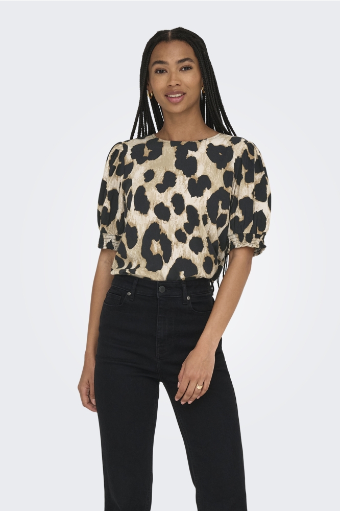 Only bruine dames t-shirt | Model zijaanzicht