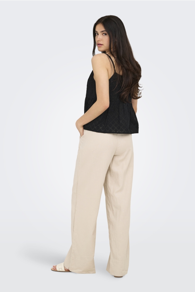 Only zwarte dames top | Model achteraanzicht