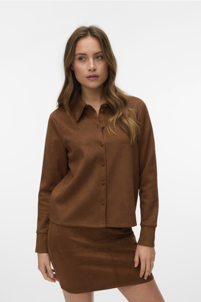 Vero Moda bruine dames blouse | Model vooraanzicht