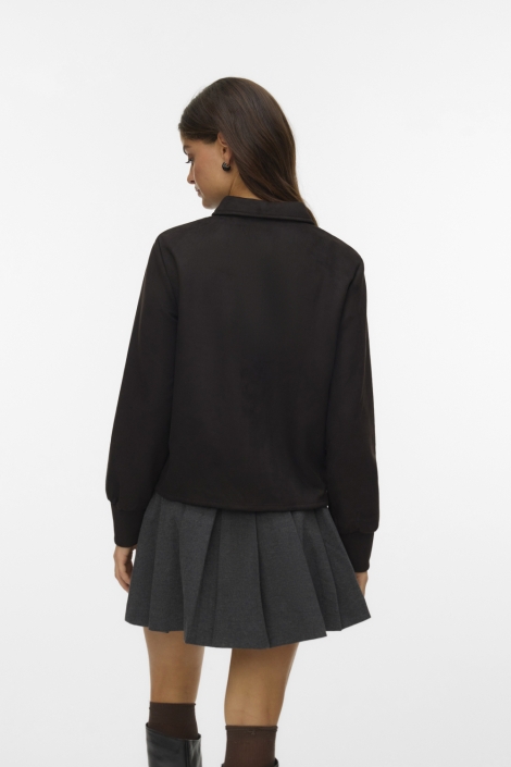 Vero Moda zwarte dames blouse | Model achteraanzicht