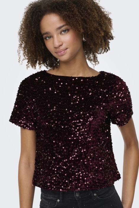 Only bordeaux dames t-shirt | Model vooraanzicht