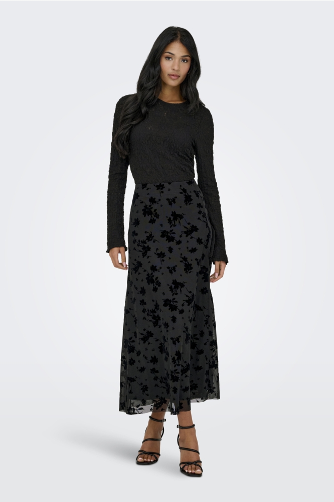 Only zwarte dames t-shirt | Model