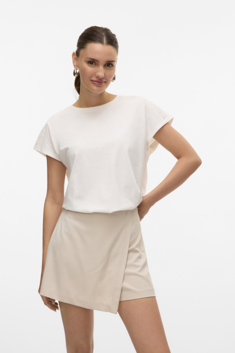 Vero Moda ecru dames t-shirt | Model
