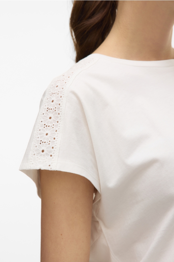 Vero Moda ecru dames t-shirt | Close up