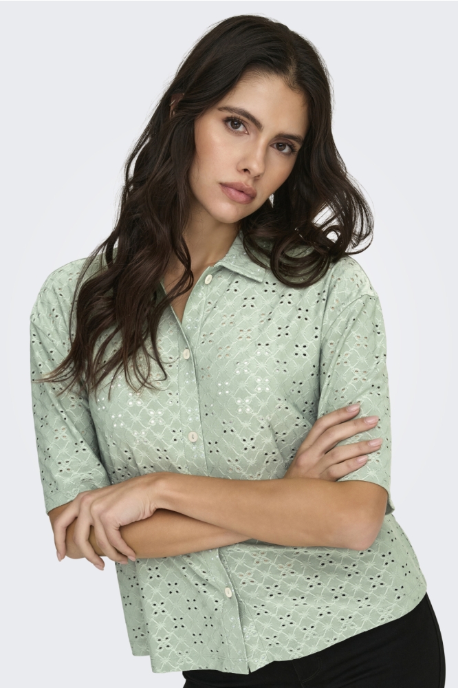 Jacqueline de Yong groene dames blouse | Model vooraanzicht