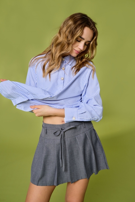 Only blauwe dames blouse | Model vooraanzicht