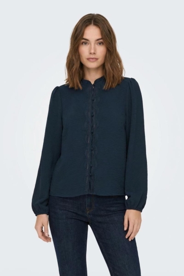 Only ONLMETTE LIFE LS LOOSE LACE TOP WVN 15364350 NAVY BLAZER
