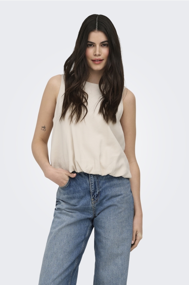 Only ecru dames top | Model vooraanzicht