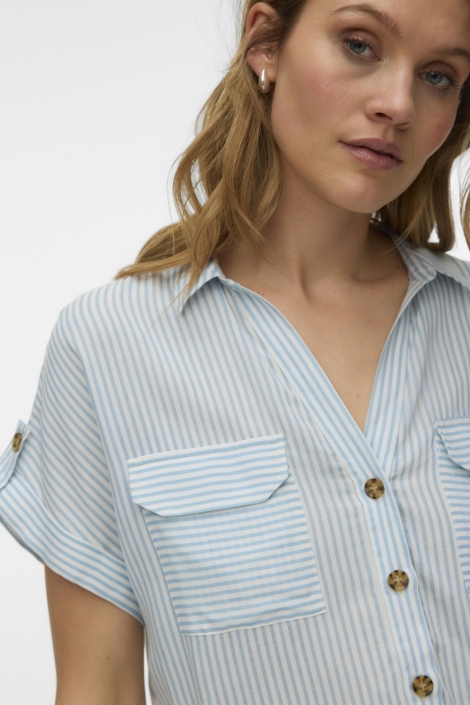 Vero Moda blauwe dames blouse | Close up